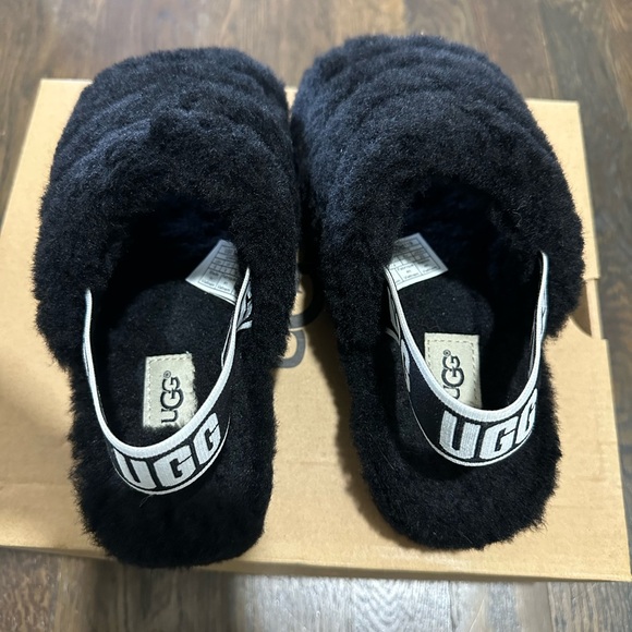 UGG fluff slide - Picture 2 of 3